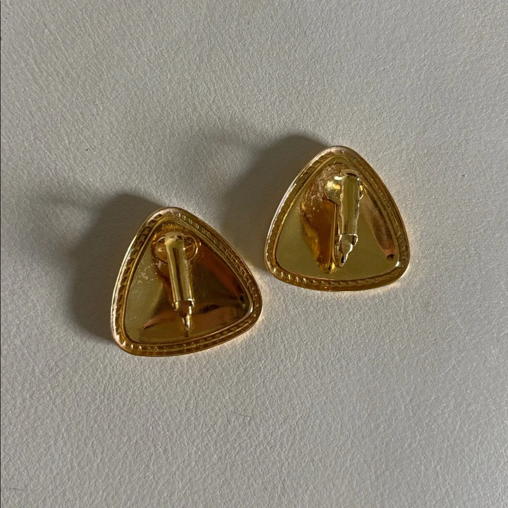 Vintage triangle blue and gold clip on earrings - Picture 2 of 3